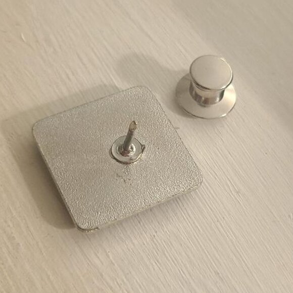 Wounded Warrior Project 2021 Lapel Pin Tie Tack Brooch - USA American Veteran - Picture 4 of 4